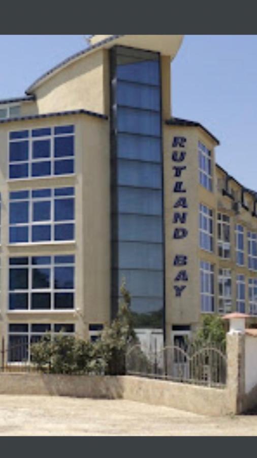 Rutland Sp Apartments Равда Экстерьер фото