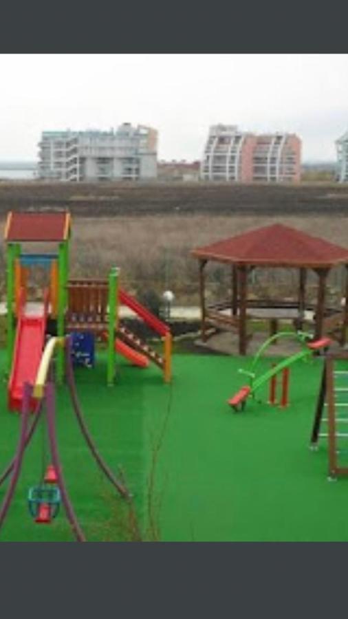 Rutland Sp Apartments Равда Экстерьер фото