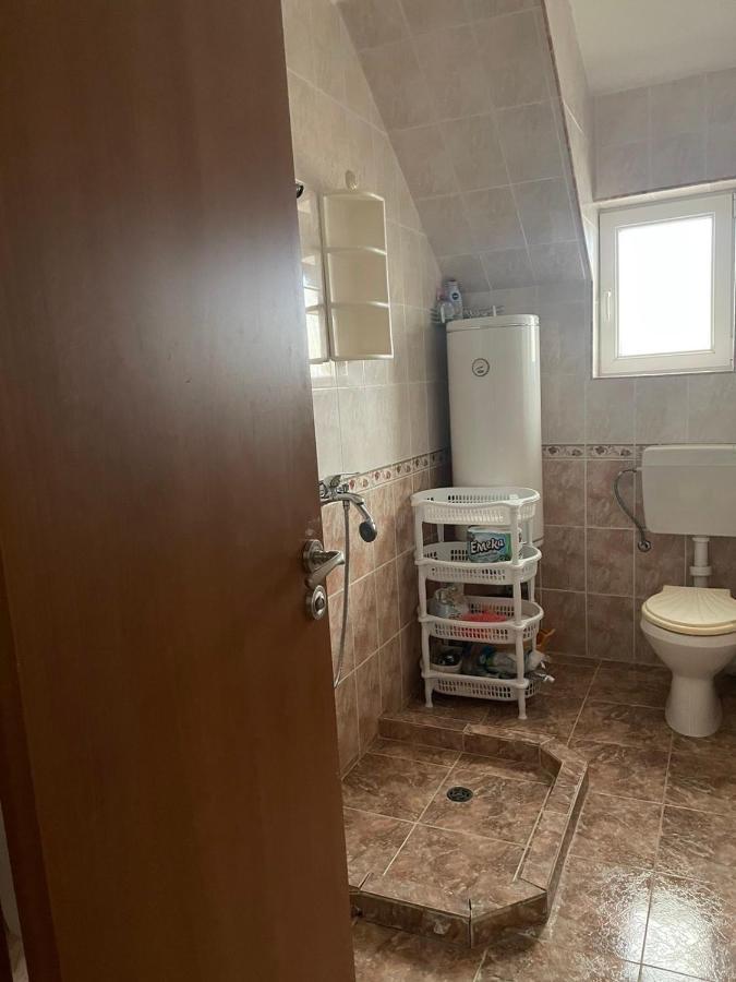 Rutland Sp Apartments Равда Экстерьер фото