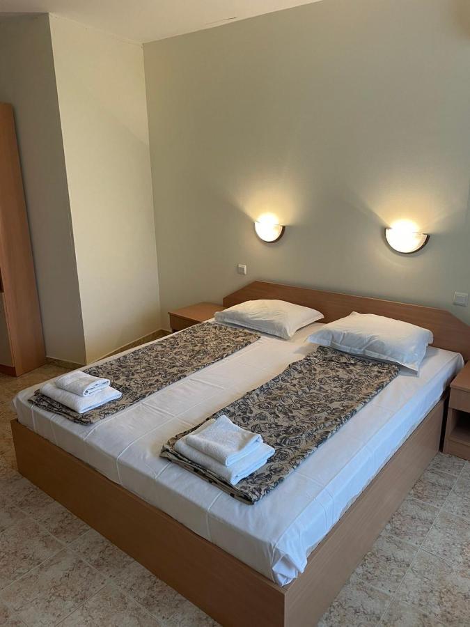 Rutland Sp Apartments Равда Экстерьер фото