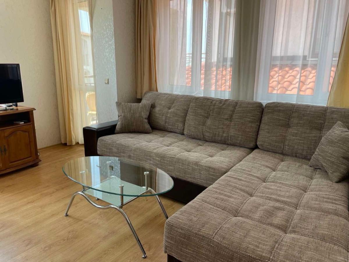 Rutland Sp Apartments Равда Экстерьер фото