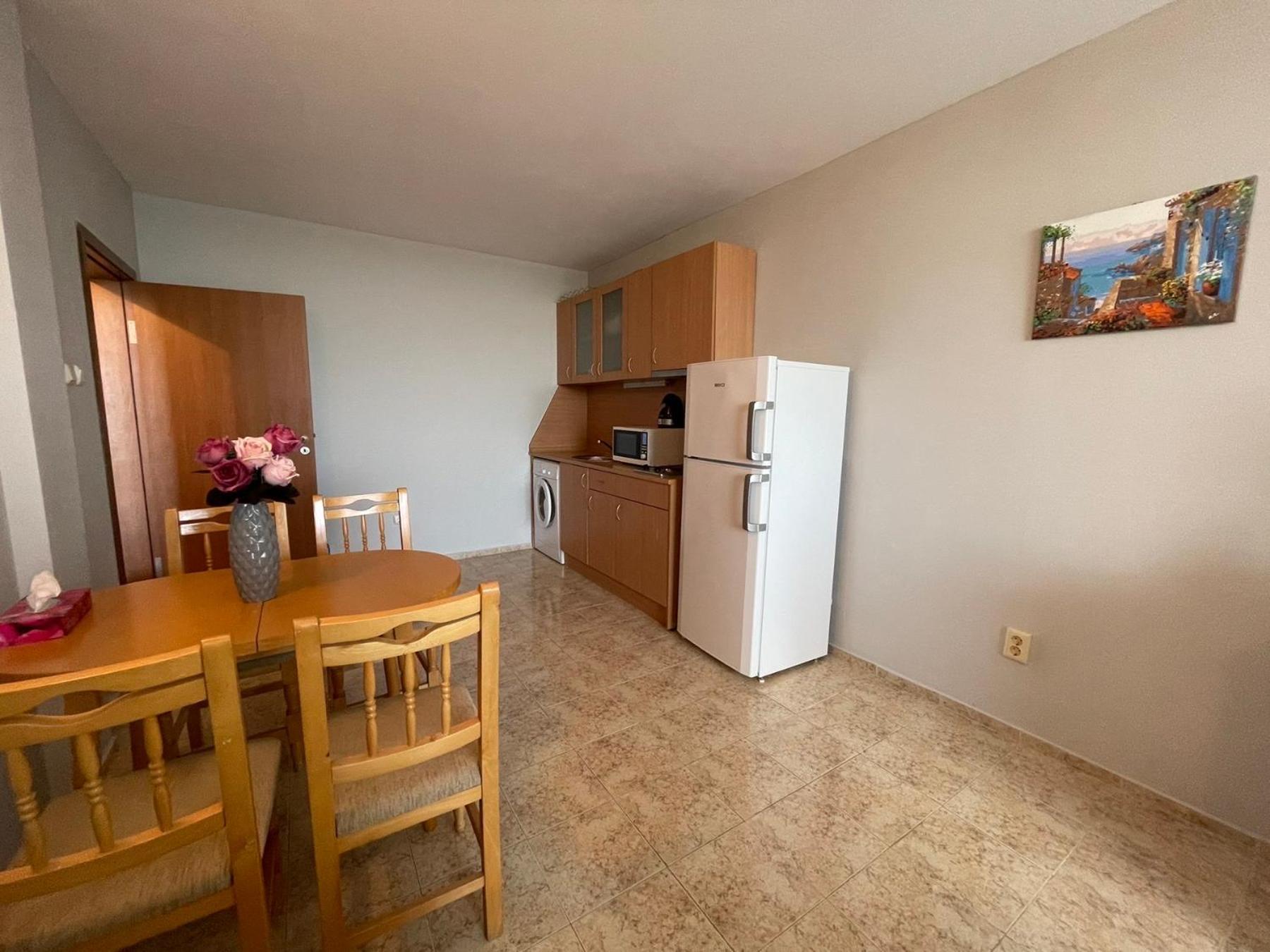 Rutland Sp Apartments Равда Экстерьер фото