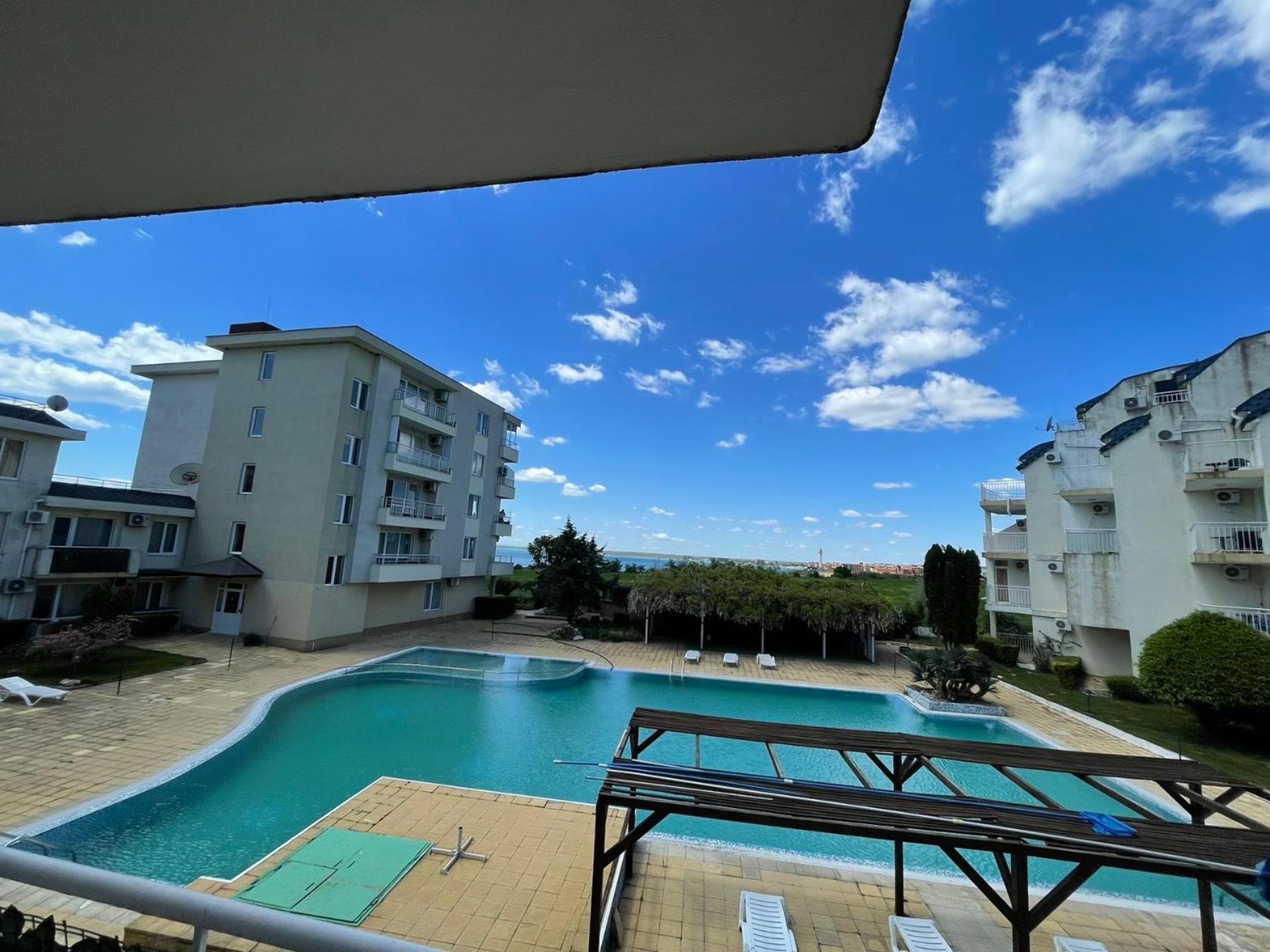 Rutland Sp Apartments Равда Экстерьер фото